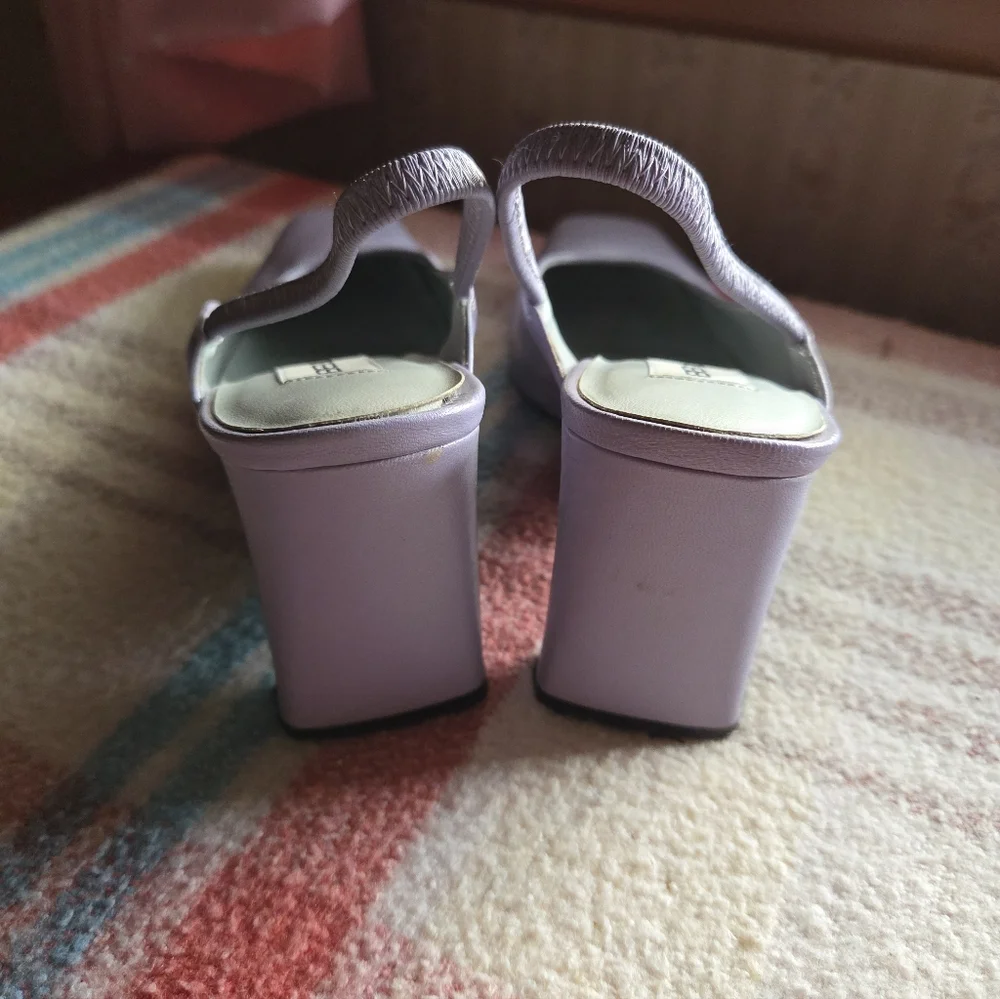 Bellini Women's Lavender Slingback Heels - Picture 2 of 5